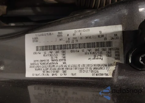 2013 Ford Focus Se z USA, uszkodzony, nr VIN 1FADP3F28DL375295